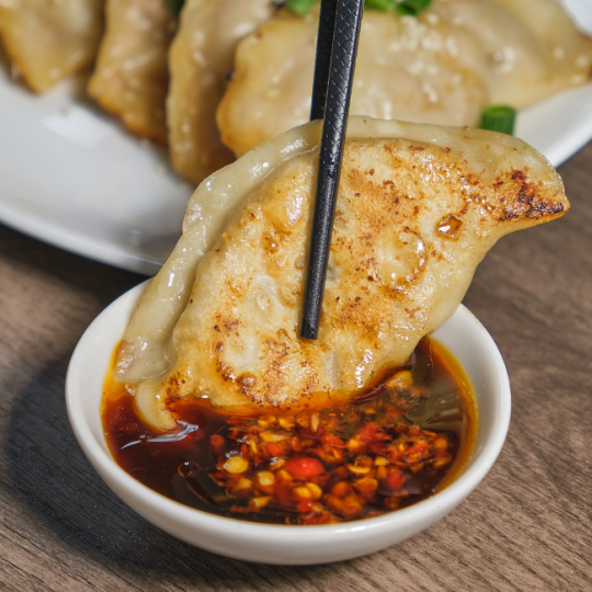 Pan-Fried Dumpling 煎餃